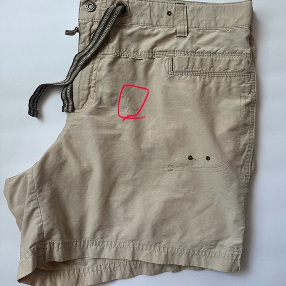 Columbia Women's Omni-Shade Khaki Shorts - XL - Picture 12 of 16